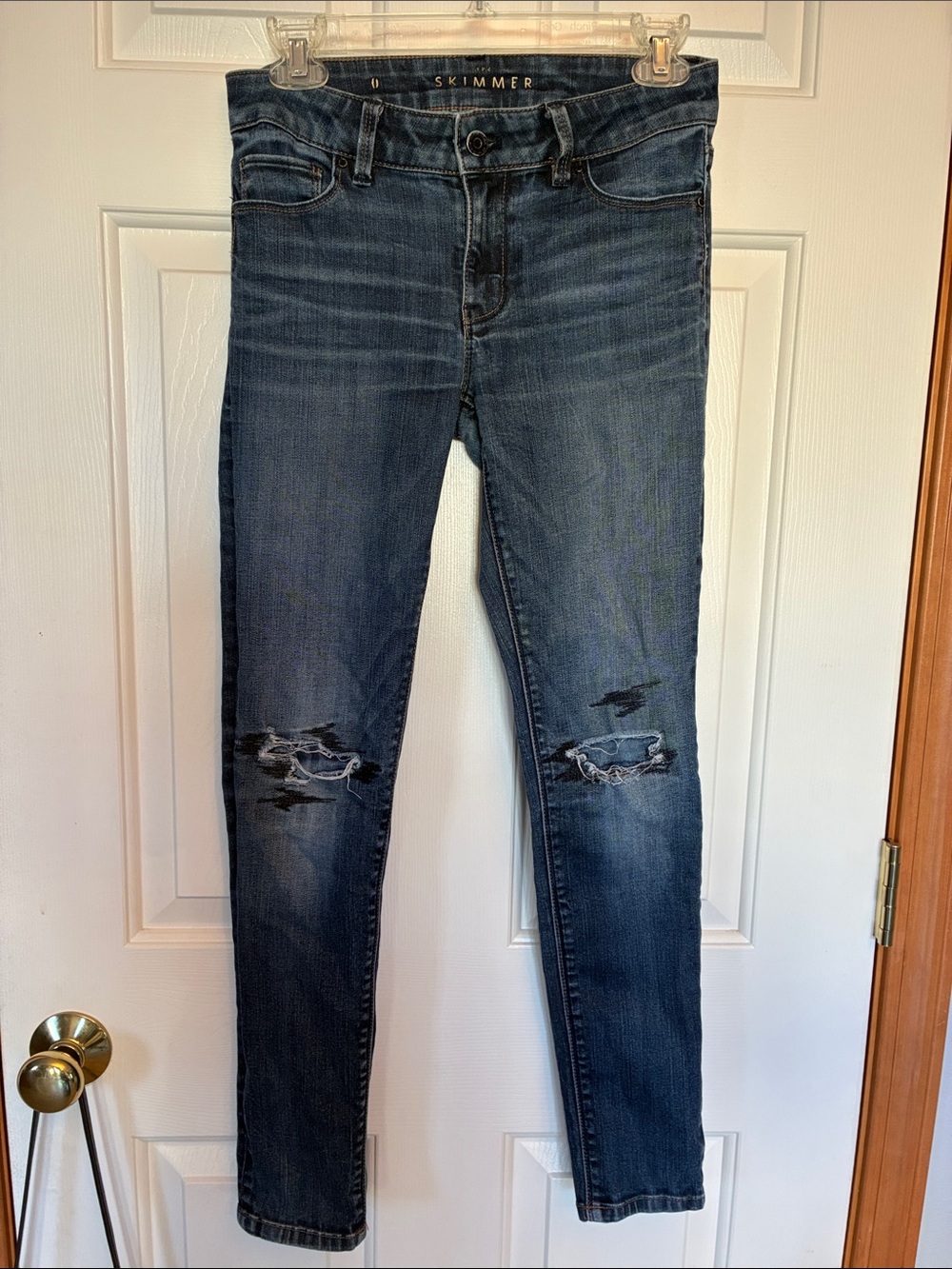 White House Black Market Jeans Skimmer Size 0 Ankle Blue Wash